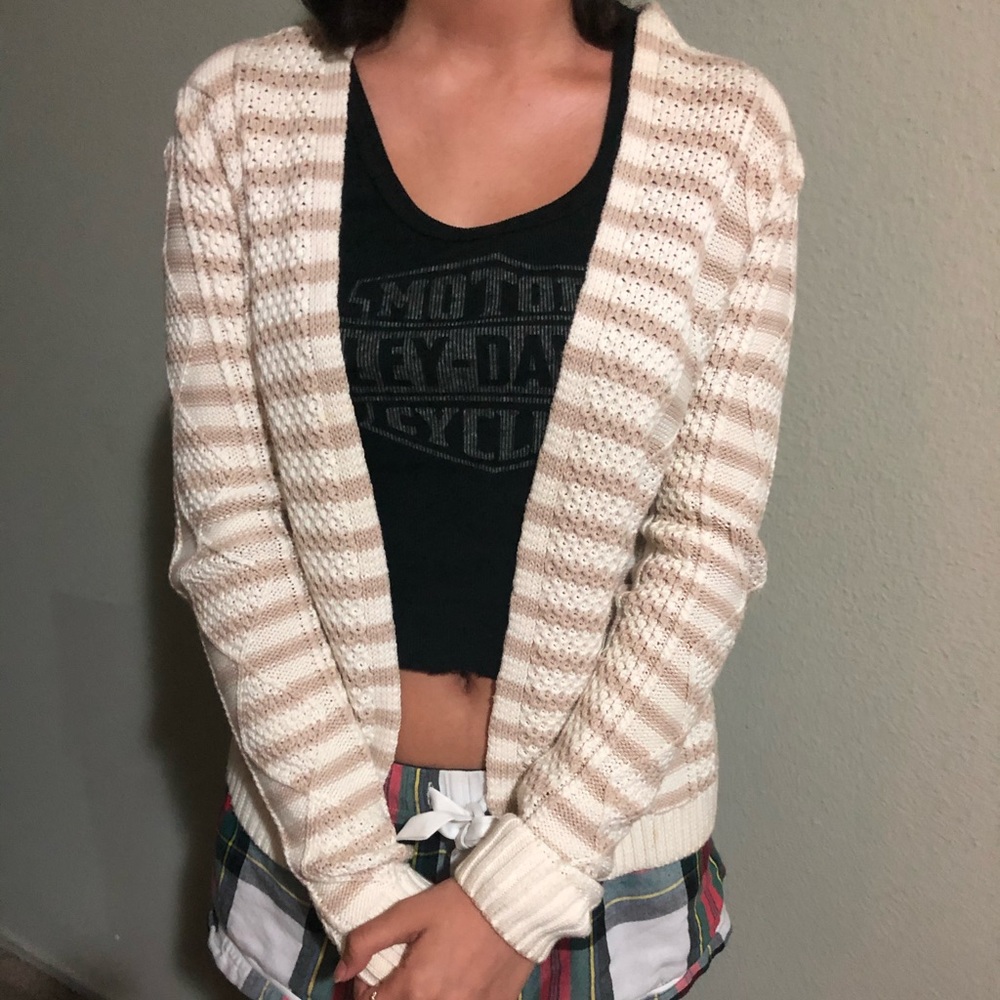 Sweater - Picture 3 of 7